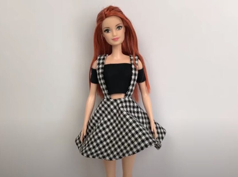 How to Make an Easy No-Sew (No Sew) Dress for Barbie and You